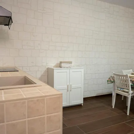 Delia Apartmán *